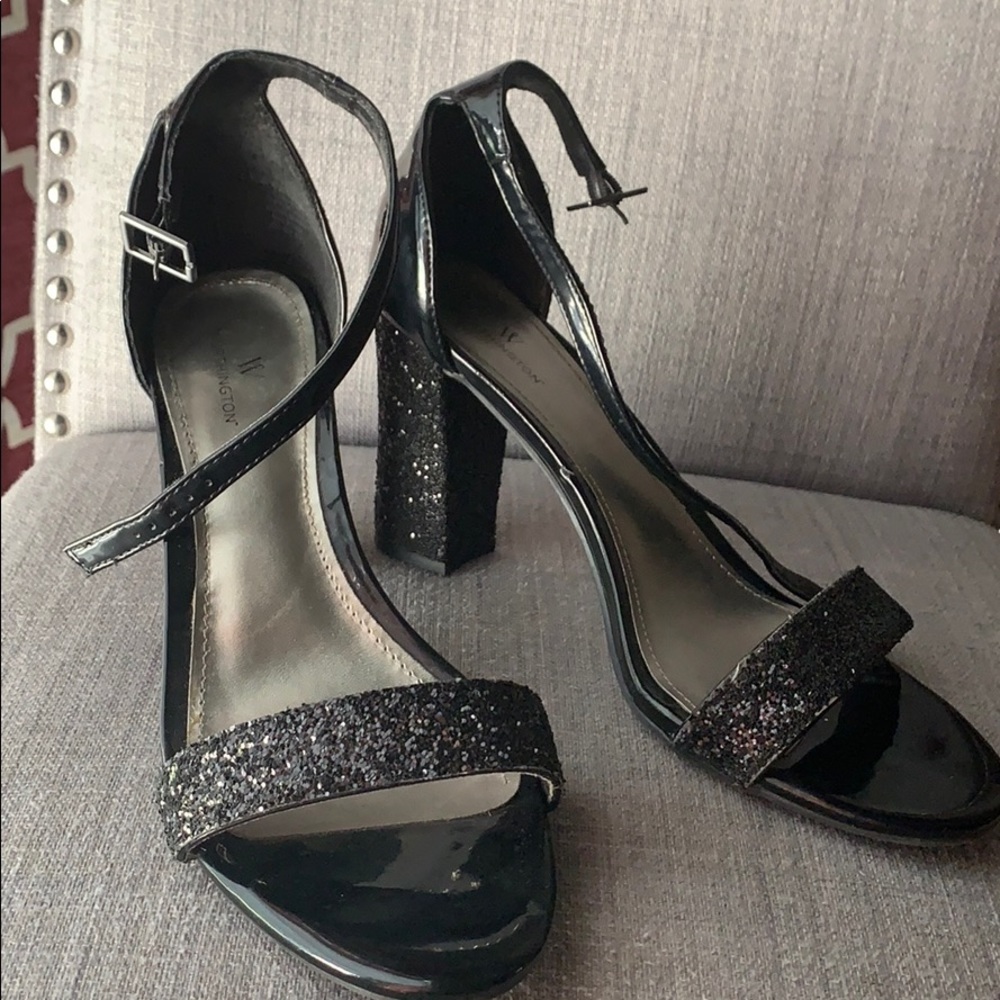 Open-toed heels